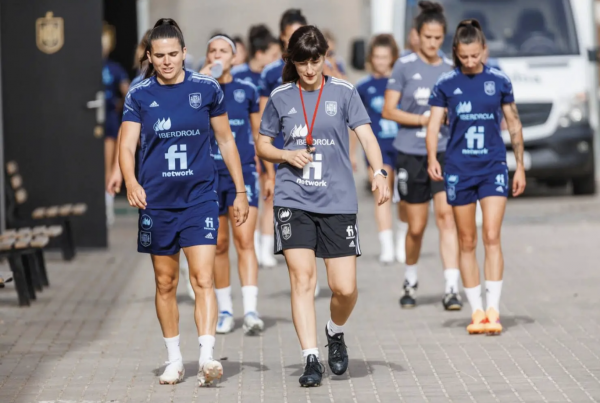 Diversas integrantes de la Selección Española elogian el trabajo de la exrayista Blanca Romero